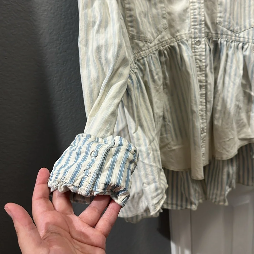 Free People gorgeous top